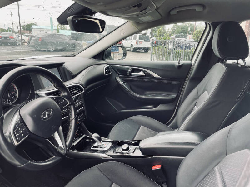 2018 Infiniti QX30