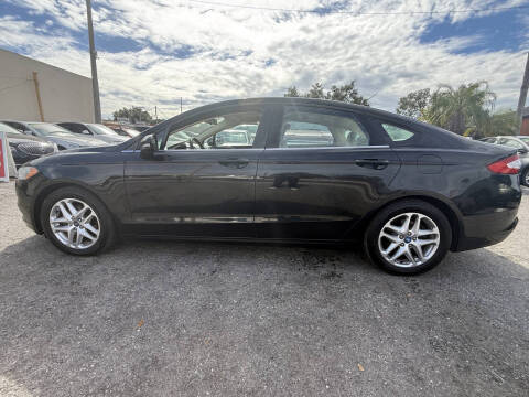 2013 Ford Fusion SE