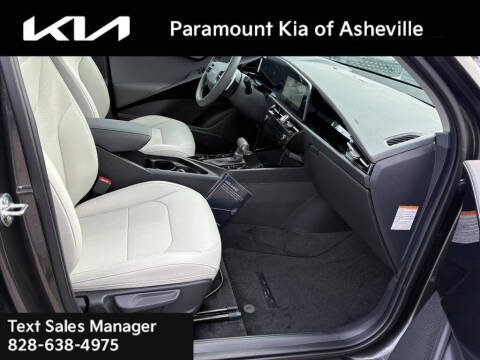 2025 Kia Niro EX Touring