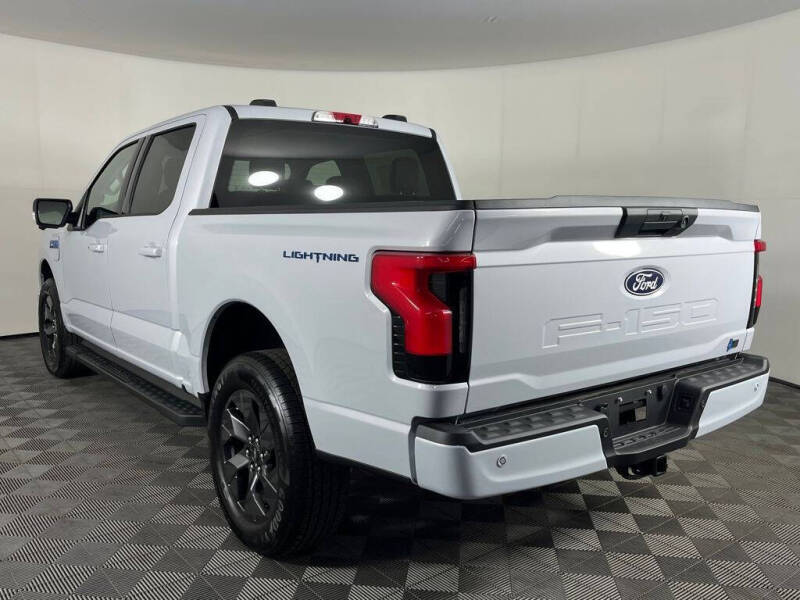 2025 Ford F-150 Lightning Flash
