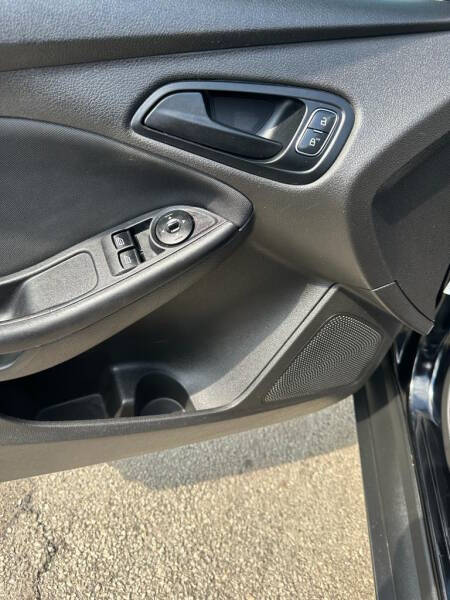2016 Ford Focus S