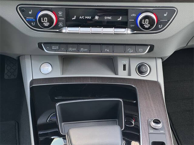 2025 Audi Q5 quattro S line Prem Plus 45 TFSI