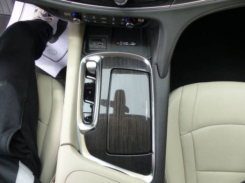 2022 Buick Enclave Premium