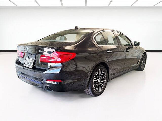 2018 BMW 5 Series 530i