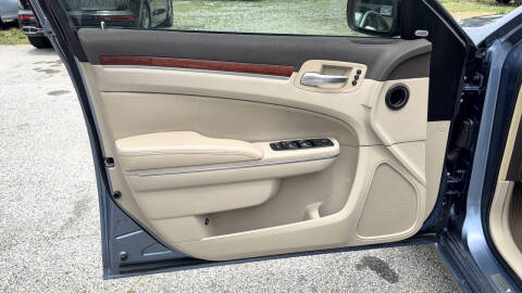 2011 Chrysler 300 C