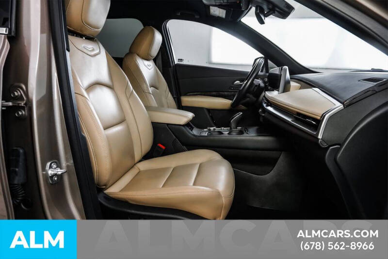 2025 Cadillac XT4 Premium Luxury