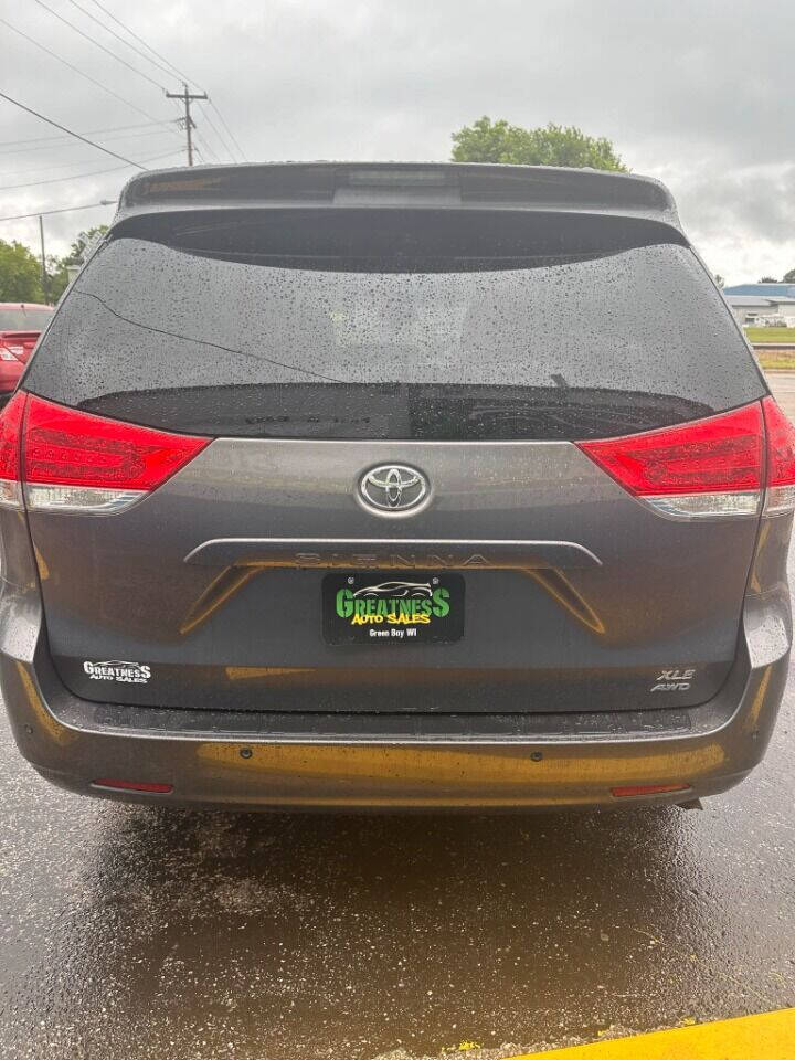 2013 Toyota Sienna for sale at GREATNESS AUTO SALES in Green Bay, WI