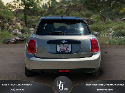 2017 MINI Hardtop 4 Door Cooper