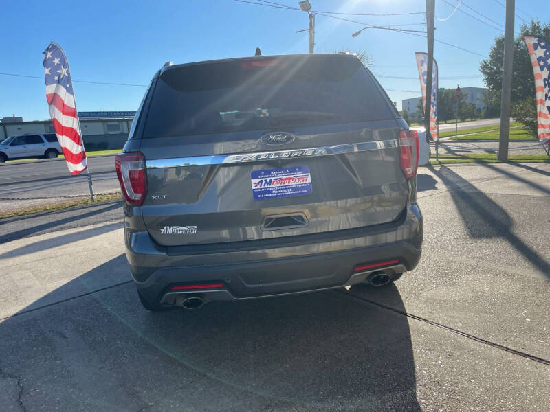 2018 Ford Explorer XLT photo 5