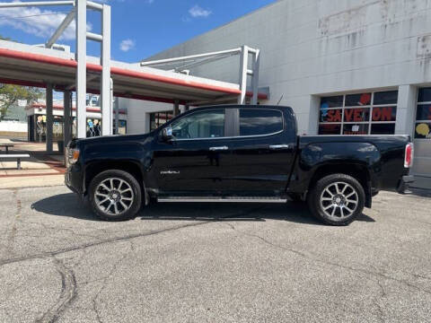 2018 GMC Canyon for sale at Auto Center of Columbus in Columbus OH