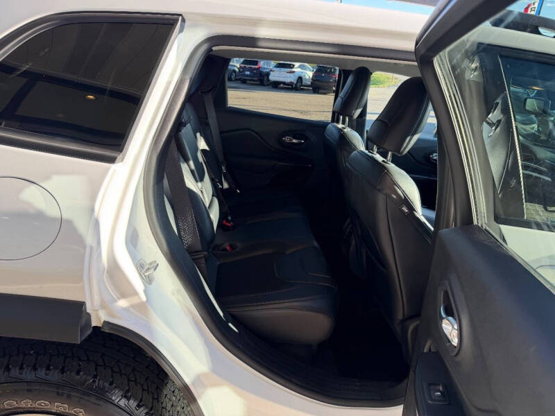 2020 Jeep Cherokee Trailhawk