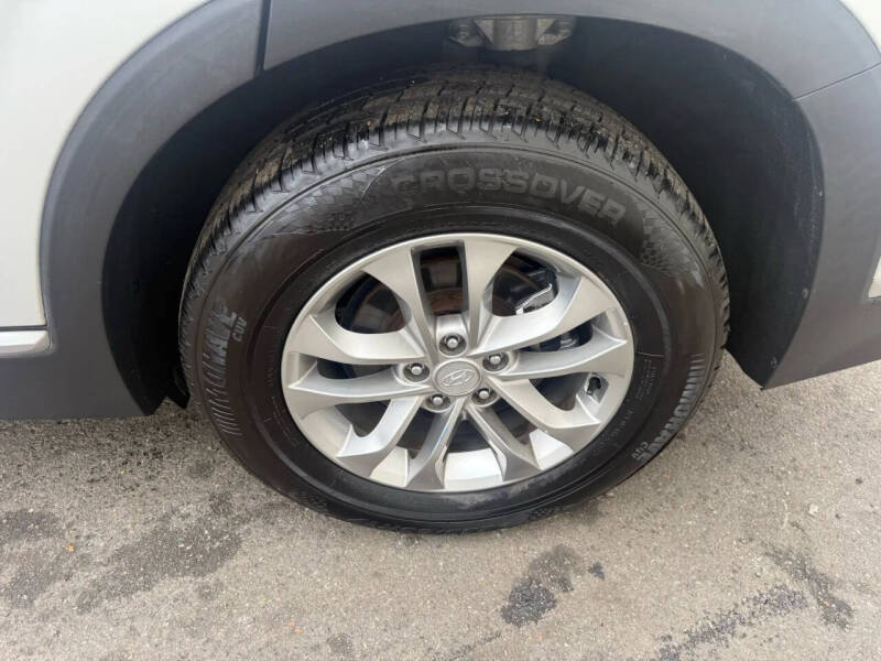 2019 Hyundai Santa Fe SE 2.4L