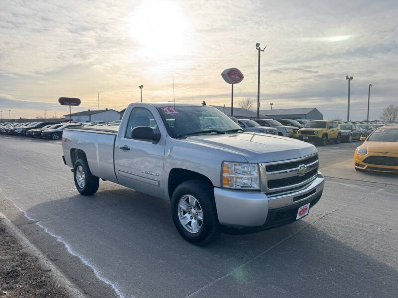 2011 Chevrolet Silverado 1500 for sale at UNITED AUTO INC in South Sioux City NE