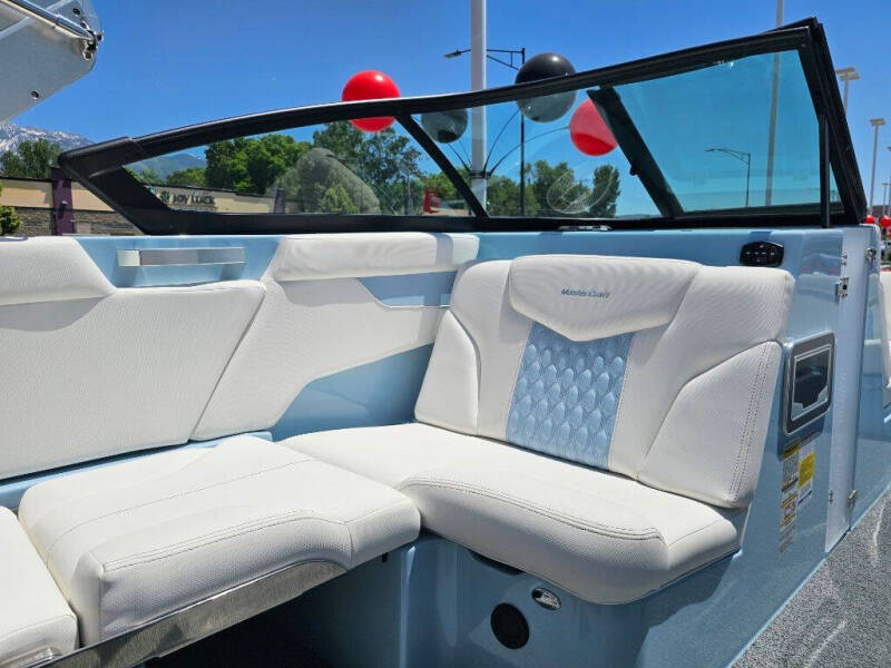 2022 MasterCraft XT24