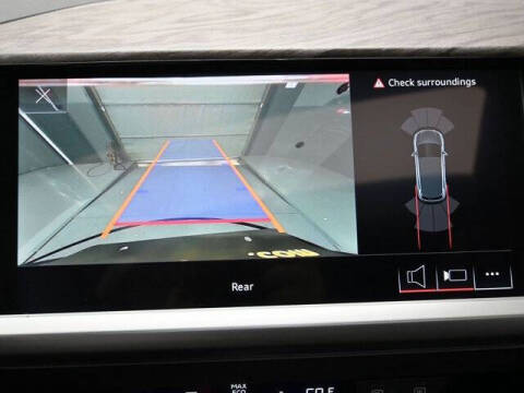 2024 Audi Q4 e-tron quattro Premium 50