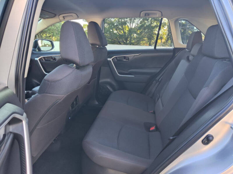 2023 Toyota RAV4 Hybrid LE