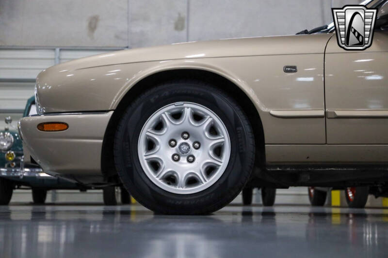 2001 Jaguar XJ-Series XJ8L