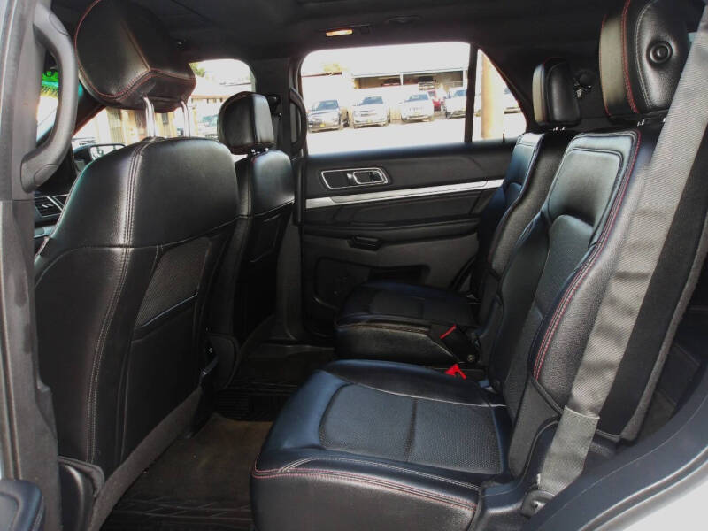 2016 Ford Explorer Sport