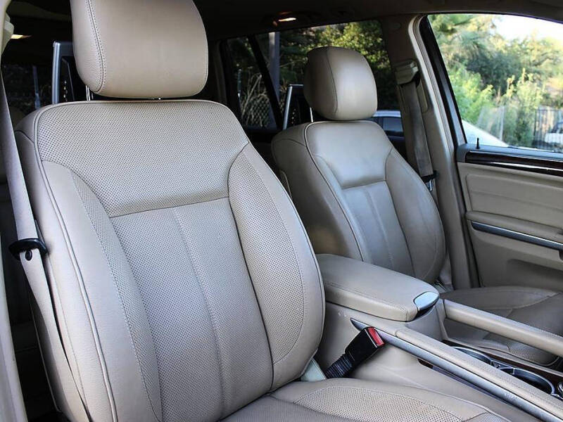 2012 Mercedes-Benz GL-Class GL 550 4MATIC