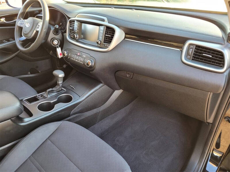 2020 Kia Sorento LX V6