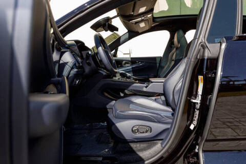 2025 Aston Martin DBX 707