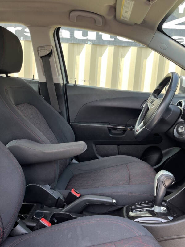 2018 Chevrolet Sonic LT Auto