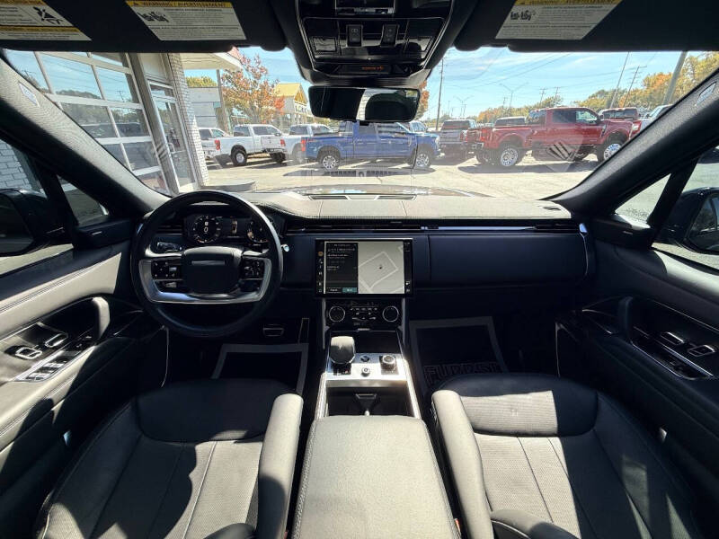 2023 Land Rover Range Rover P530 SE