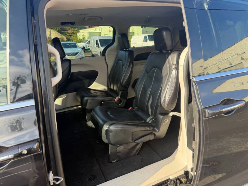 2018 Chrysler Pacifica Touring L