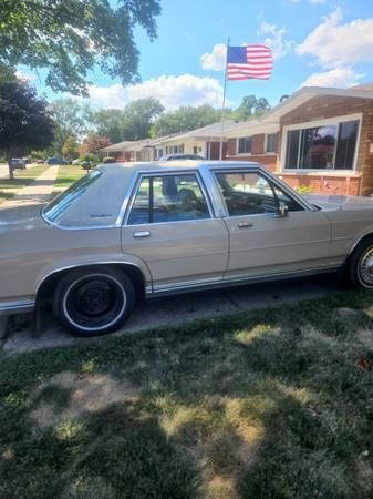 1989 Ford LTD