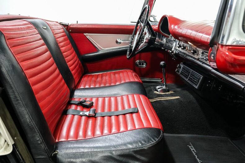 1957 Ford Thunderbird