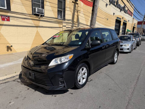 2018 Toyota Sienna L 7-Passenger