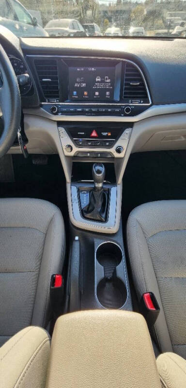 2018 Hyundai Elantra SEL