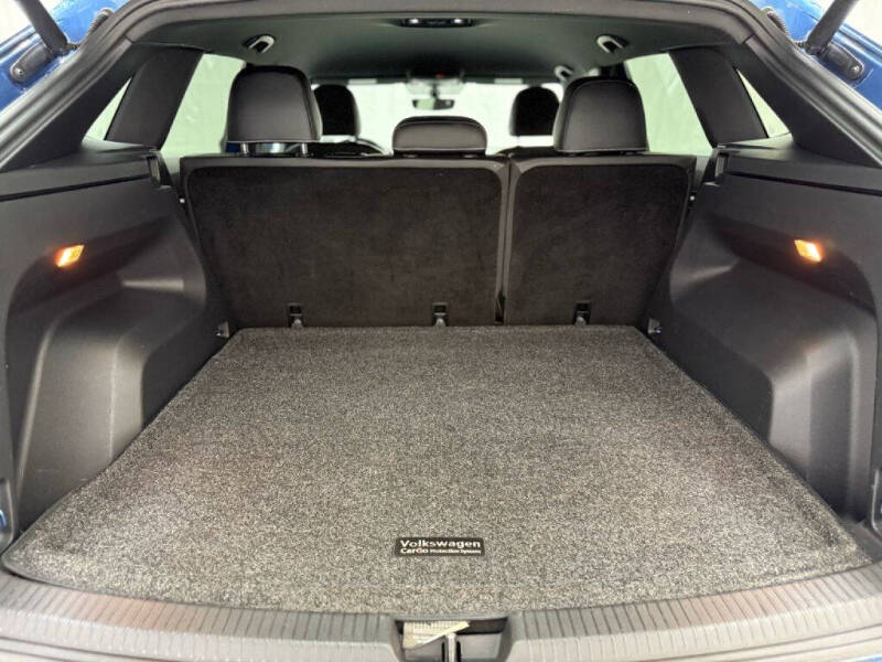 2020 Volkswagen Atlas Cross Sport SE 4Motion