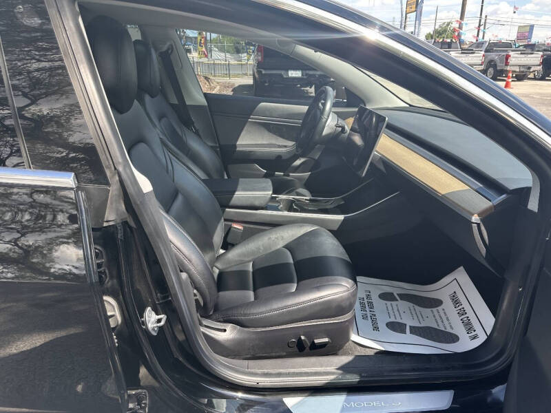 2019 Tesla Model 3 Mid Range