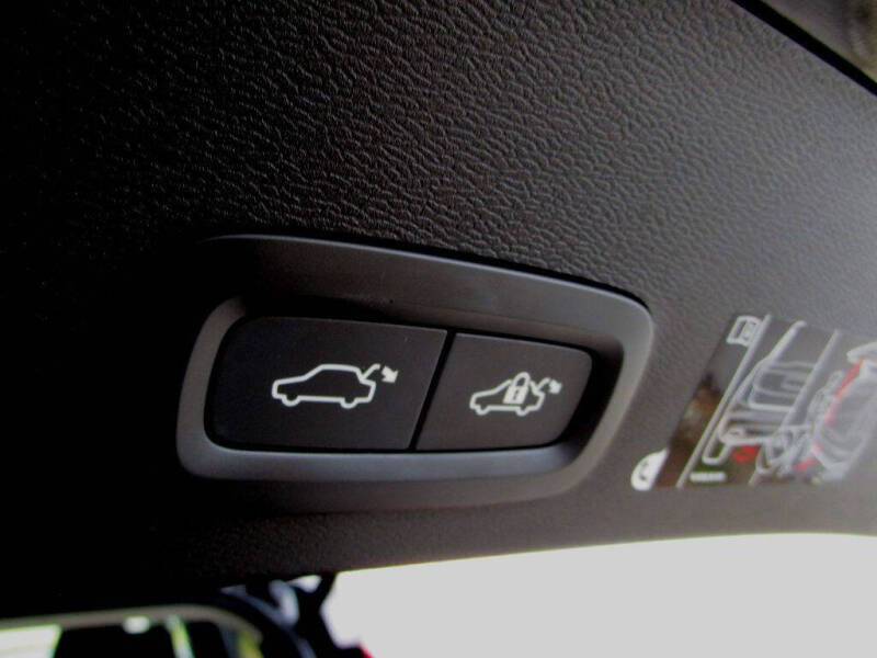 2020 Volvo XC40 T5 Momentum