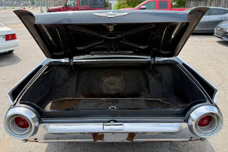 1961 Ford Thunderbird