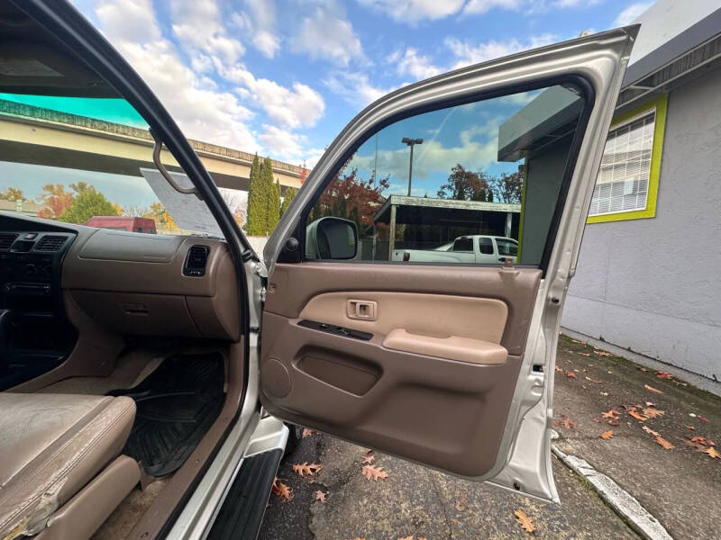 2002 Toyota 4Runner SR5