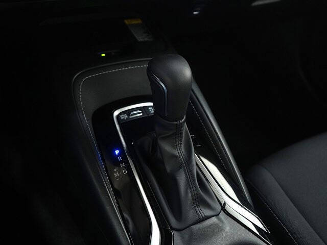 2025 Toyota Corolla Hatchback SE