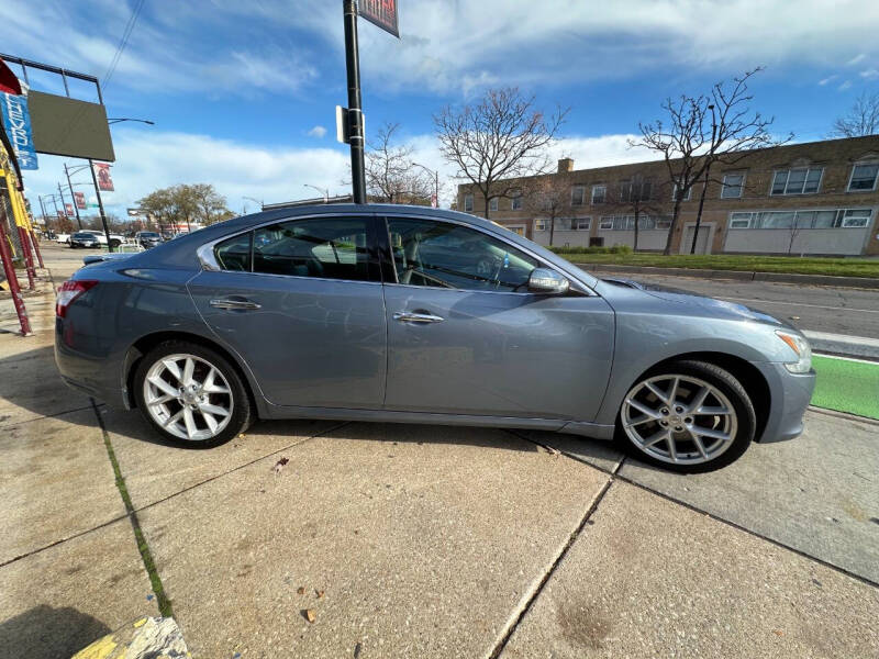 2010 Nissan Maxima SV photo 5