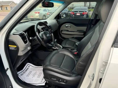 2016 Kia Soul +