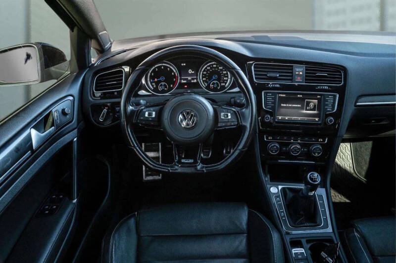 2016 Volkswagen Golf R 4Motion