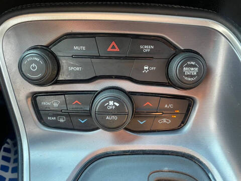 2019 Dodge Challenger SXT