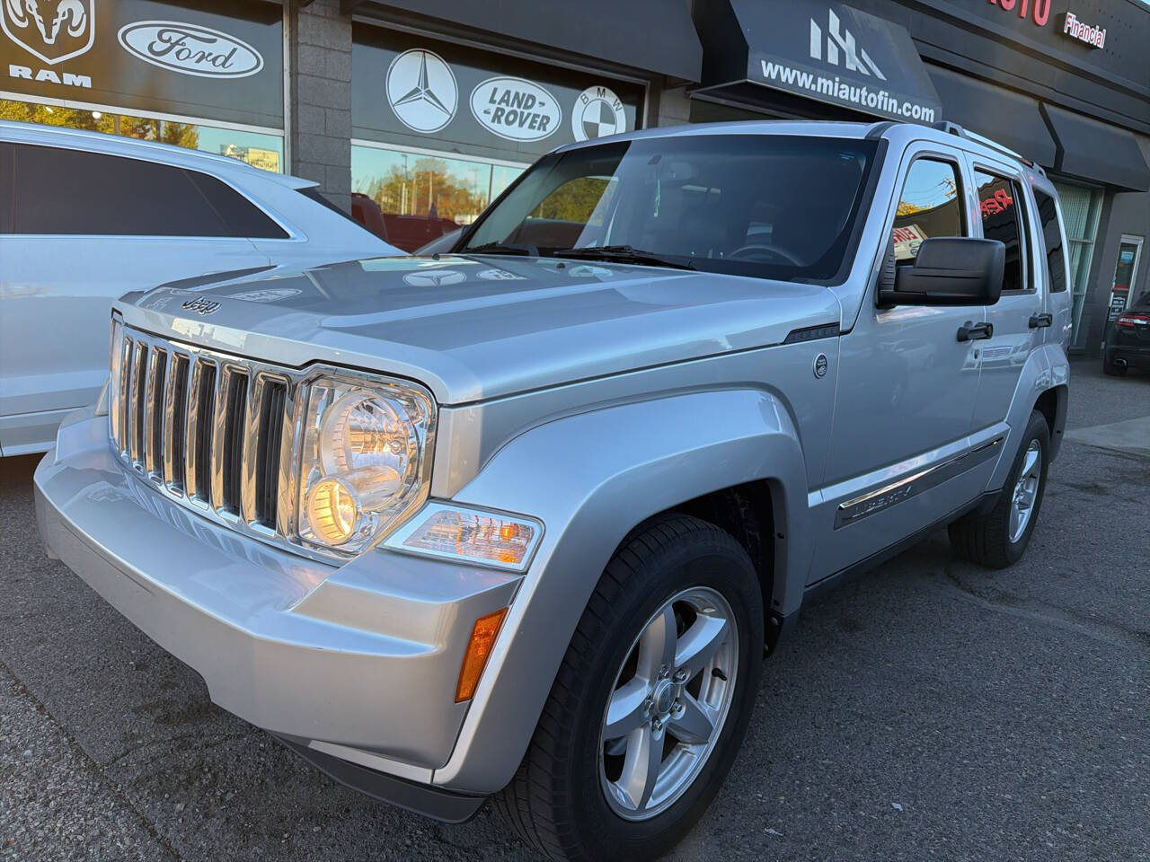 Black 2011 Jeep Liberty Limited 4x4 Limited 4dr SUV 1