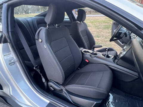 2015 Ford Mustang V6