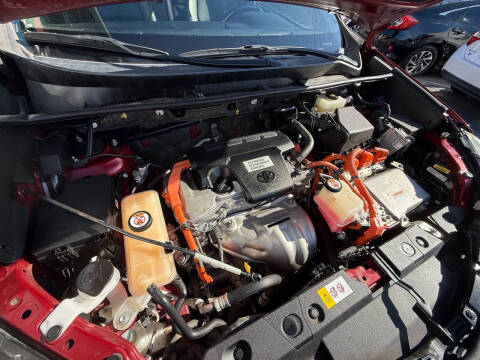 2018 Toyota RAV4 Hybrid SE