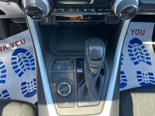 2020 Toyota RAV4 Hybrid 23