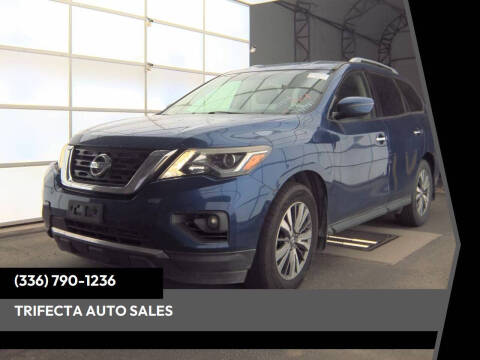 2018 Nissan Pathfinder SV Photo