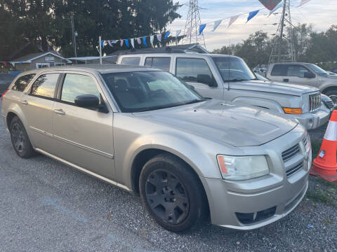 2008 Dodge Magnum for sale at Trocci's Auto Sales in West Pittsburg PA