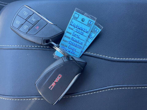 2025 GMC Acadia Elevation