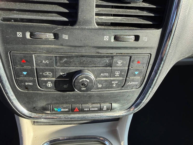 2011 Dodge Grand Caravan Crew